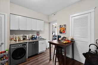 4000 N Southport Ave, Unit 3 in Chicago, IL - Building Photo - Building Photo