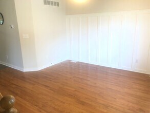 1306 Beacon Hill Ct in Normal, IL - Building Photo - Building Photo