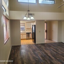 624 S Cynthia Ave in Tucson, AZ - Foto de edificio - Building Photo