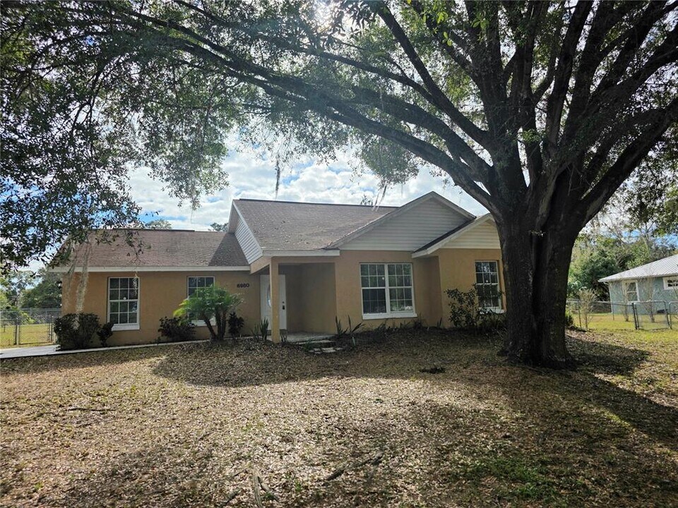 6980 SE 107th Pl in Belleview, FL - Building Photo