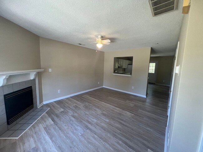 2196 Brandymill Ln in Jacksonville, NC - Building Photo - Building Photo