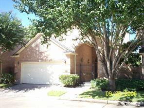 6983 Oakwood Park in Houston, TX - Building Photo