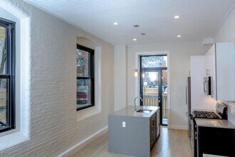 12 Newcomb St in Boston, MA - Building Photo - Building Photo