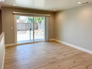 2071 Seacliff Dr in Milpitas, CA - Building Photo - Building Photo