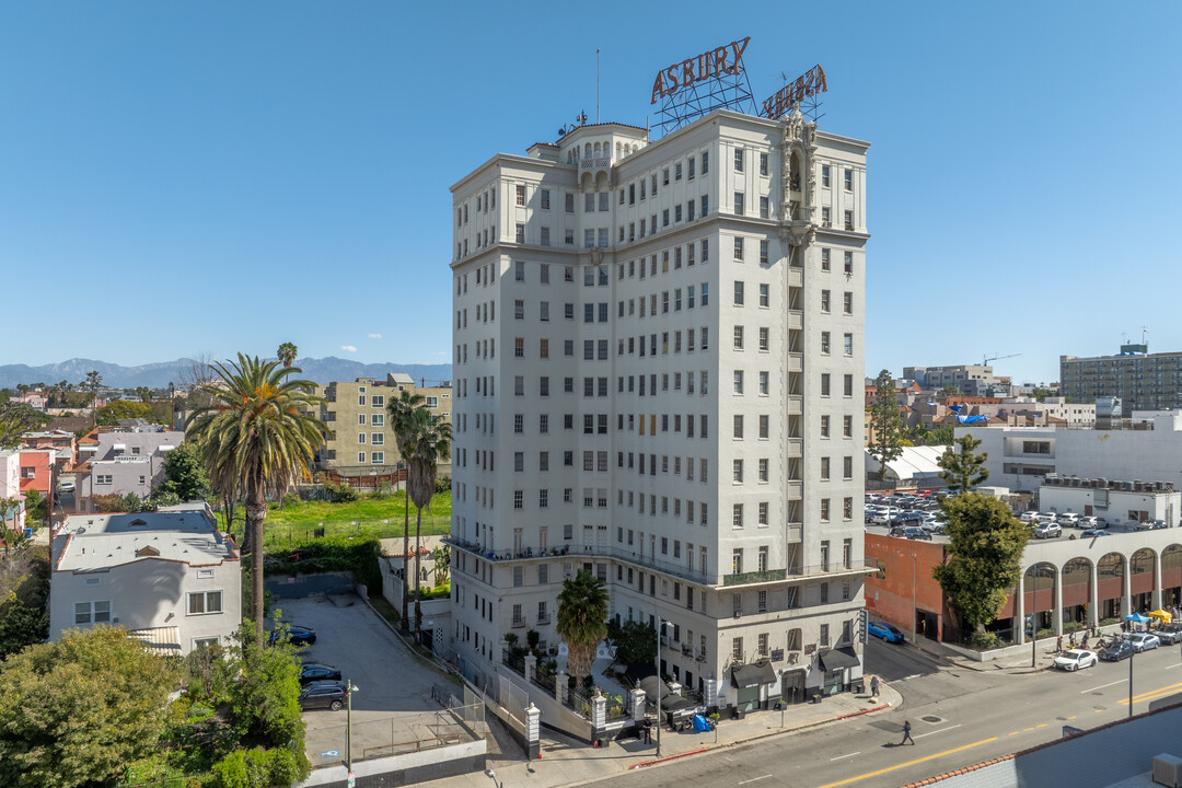 Asbury in Los Angeles, CA - Foto de edificio