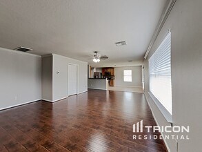 25211 Dappled Filly Dr in Tomball, TX - Building Photo - Building Photo