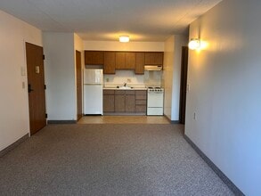 130 Walnut St in Findlay, OH - Building Photo - Building Photo