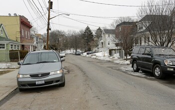 39 Wadsworth Ave in Staten Island, NY - Foto de edificio - Building Photo