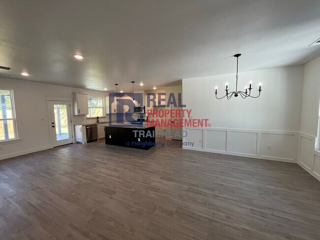 5707 Belaire Cir in Granbury, TX - Building Photo - Building Photo