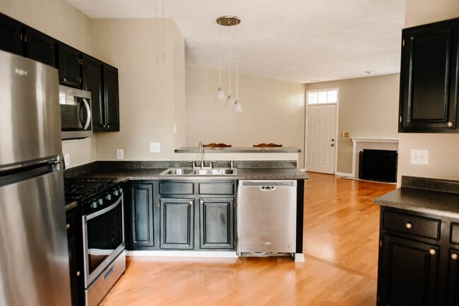 1422 Eagle Pointe Dr, Unit 1422 in Canonsburg, PA - Building Photo - Building Photo