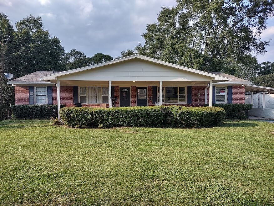 151 Highway 123, Unit 153 in Toccoa, GA - Building Photo