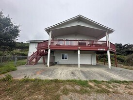 93997 Pebble Pl in Gold Beach, OR - Building Photo