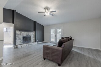 8755 Huntington Woods Cir N in Jacksonville, FL - Building Photo - Building Photo