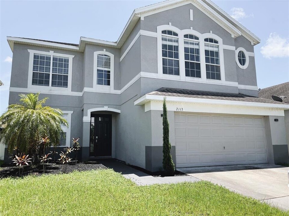2113 Cedar Garden Dr in Orlando, FL - Building Photo