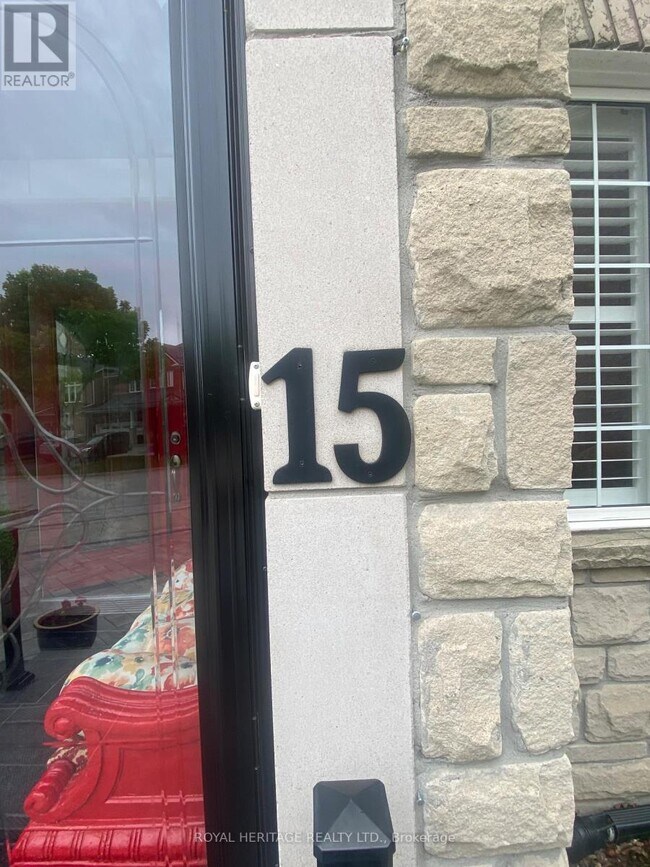 15 Sirius Crescent in Toronto, ON - Building Photo - Building Photo