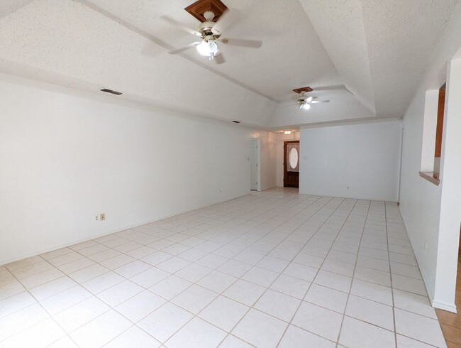 2913 Lakewood Ct in Harlingen, TX - Building Photo - Building Photo