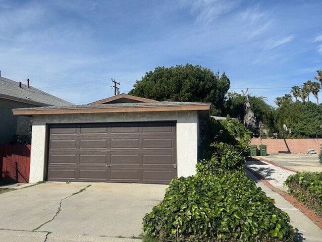 3511 W 147th St in Hawthorne, CA - Building Photo - Building Photo