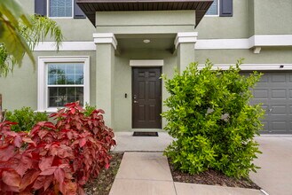 1742 Red Loop in Lakeland, FL - Foto de edificio - Building Photo