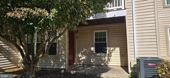 8883 Rusland Ct in Fort Washington, MD - Building Photo