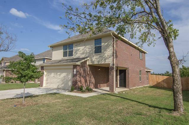 1505 Bobolink in Ennis, TX - Building Photo - Building Photo