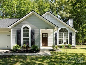 7731 Ivy Hollow Dr in Charlotte, NC - Building Photo - Building Photo