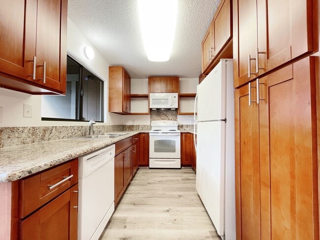 44-105-105 Laha St in Kaneohe, HI - Building Photo - Building Photo