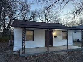 1611 Sisco Dr in Springdale, AR - Building Photo