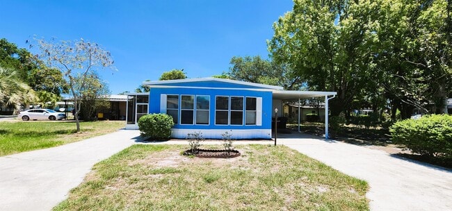 property at 160 Caloosa Lake Cir N