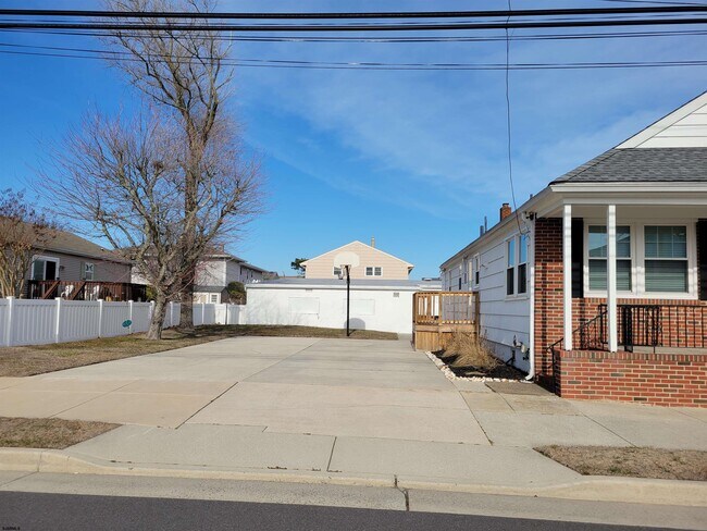 303 N Washington Ave in Ventnor City, NJ - Building Photo - Building Photo