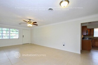 2449 Chandler Ave in Ft. Myers, FL - Building Photo - Building Photo