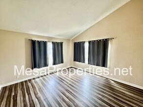 677 E Highland Ct in Upland, CA - Building Photo - Building Photo
