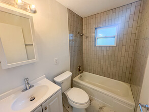 73 2nd St, Unit 73 in Ft. Myers, FL - Building Photo - Building Photo