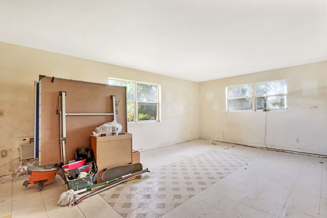 2777 Donald Ross Rd in Palm Beach Gardens, FL - Building Photo - Building Photo