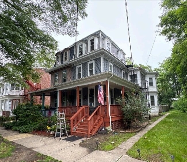 105 Broad St, Unit 2