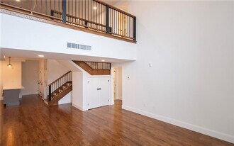 15 Cranston Ave in Newport, RI - Building Photo
