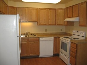 350 S Santa Claus Ln in North Pole, AK - Building Photo - Building Photo