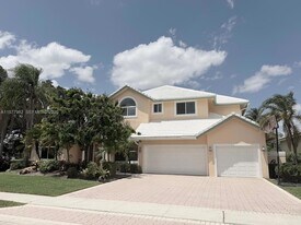 10091 NW 7th St in Plantation, FL - Building Photo