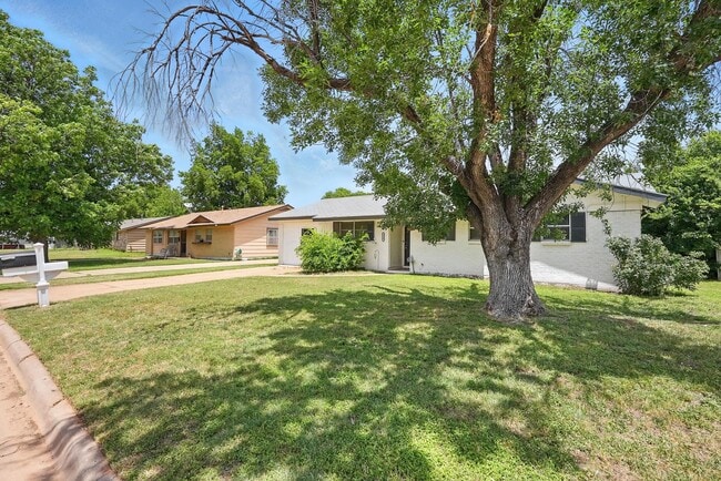 2349 Marsalis Dr in Abilene, TX - Building Photo - Building Photo