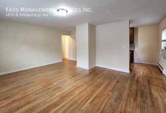 4816 N Springfield Ave in Chicago, IL - Building Photo - Building Photo