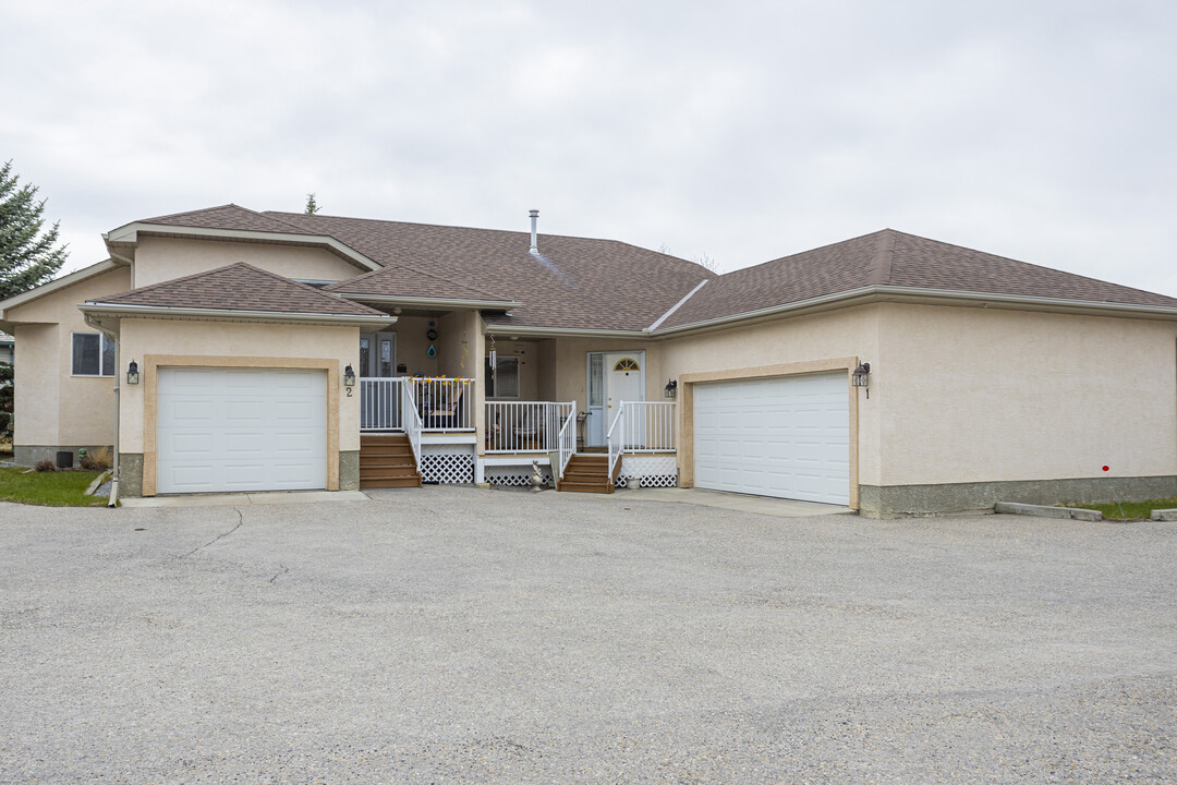 Bow Ridge Park in Cochrane, AB - Building Photo