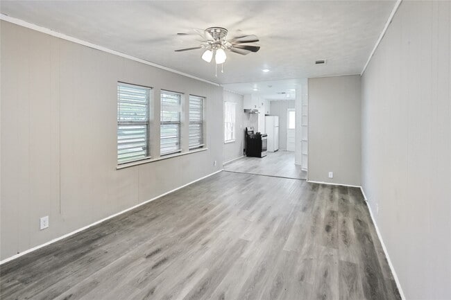 1106-12th 1/2 12th 1/2 St N in Texas City, TX - Building Photo - Building Photo