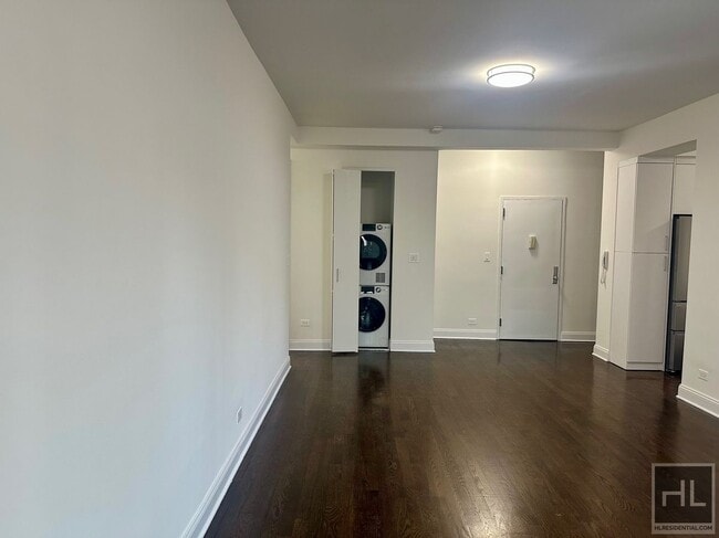 EAST 57 STREET, Unit PHB in New York, NY - Building Photo - Building Photo