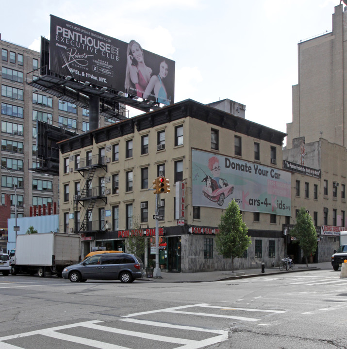 610-614 11th Ave in New York, NY - Foto de edificio