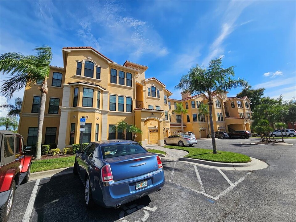 2715 Via Capri in Clearwater, FL - Building Photo