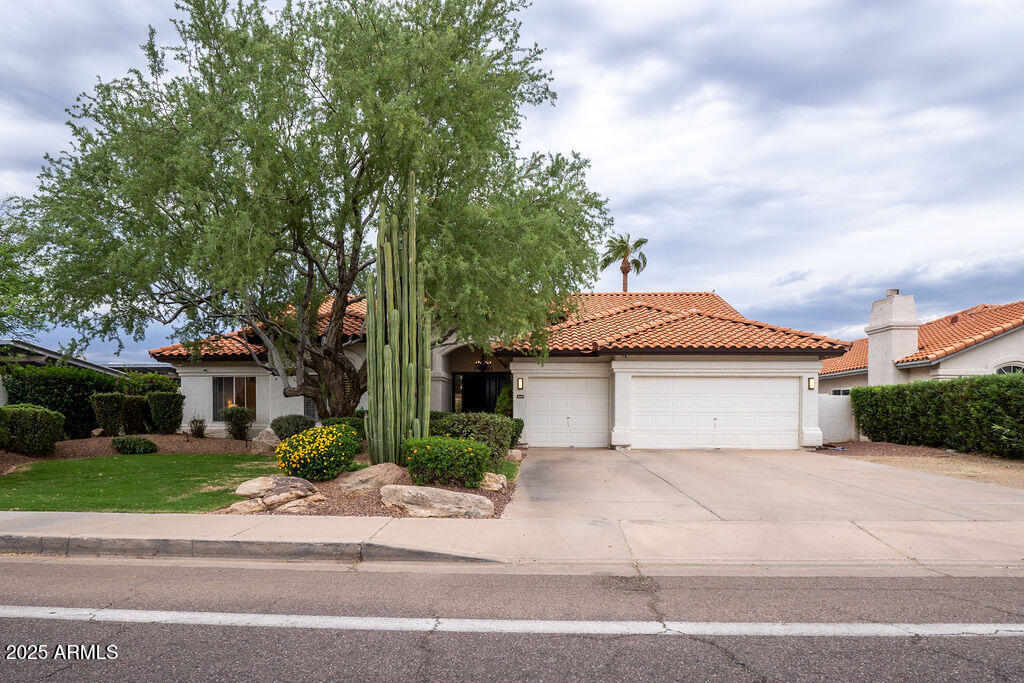 4649 E Acoma Dr in Phoenix, AZ - Building Photo