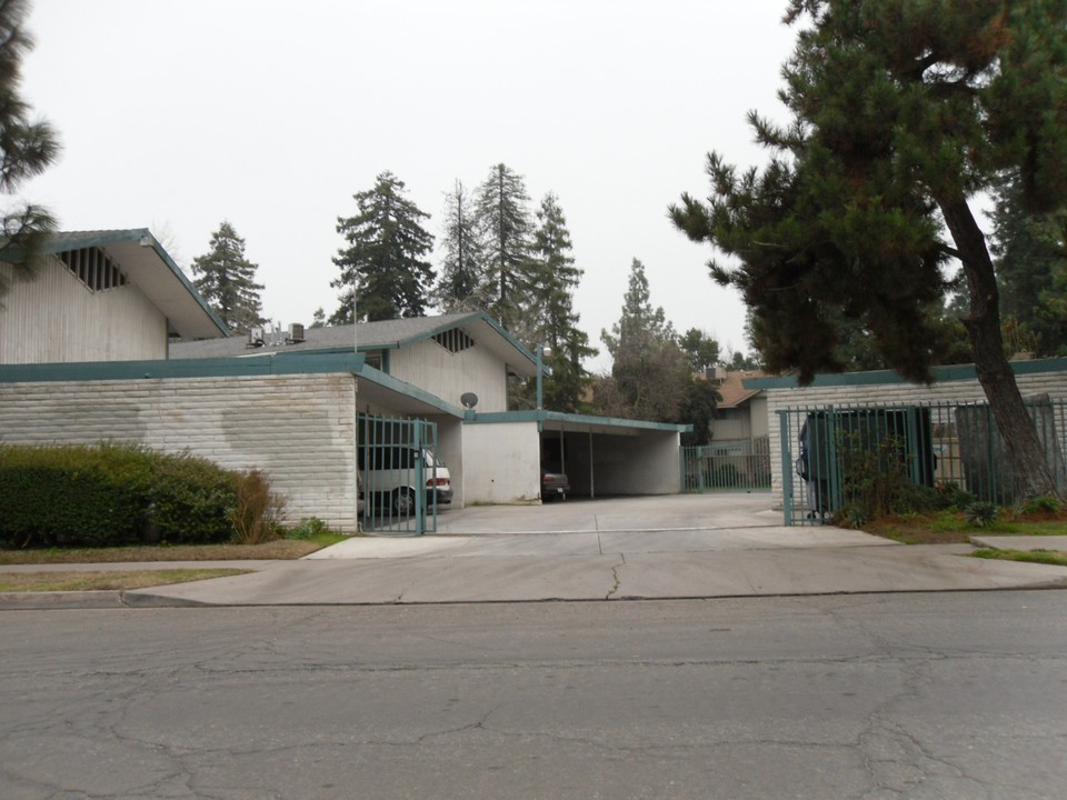 Aspen Gardens in Fresno, CA - Foto de edificio