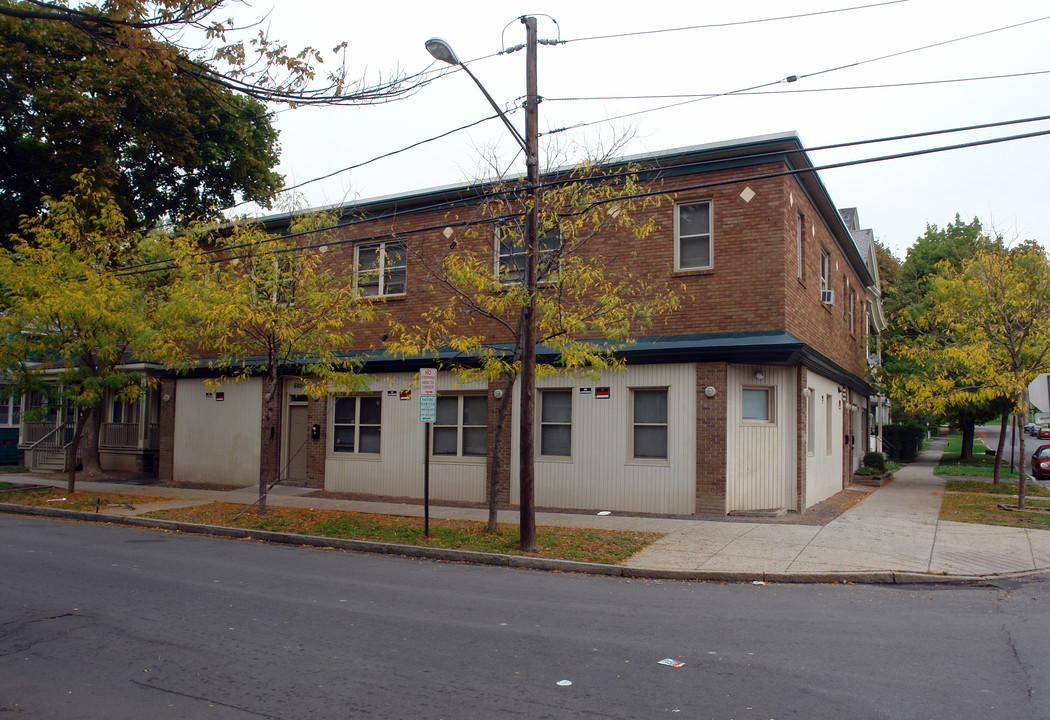 701 Hickory St in Syracuse, NY - Foto de edificio