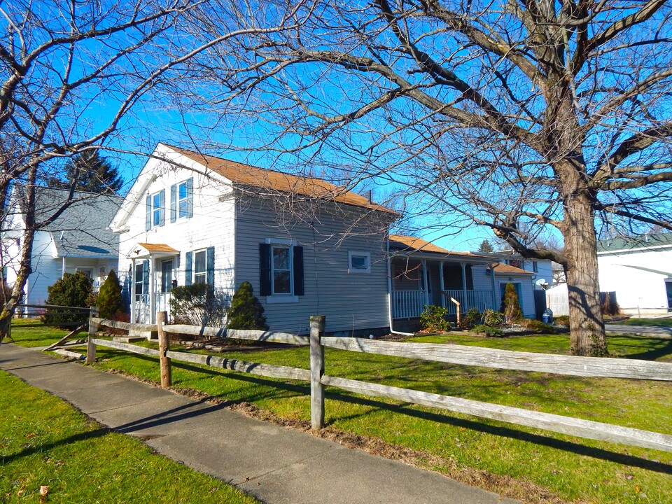 429 Cuyahoga St in Kent, OH - Building Photo