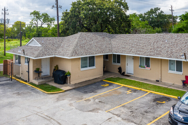 Glover Street Apartment Homes in Houston, TX - Building Photo - Building Photo