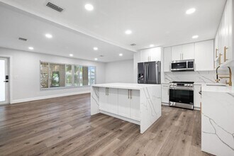 2298 NE 4th Ave in Boca Raton, FL - Building Photo - Building Photo